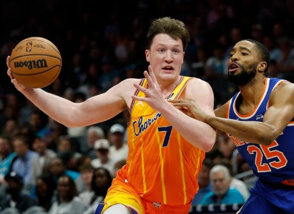 Кон Кнупел, новиот крал на тројки во НБА