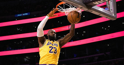 ВИДЕО: Лејкерси славеа без Дончиќ, шампионот го доби дуелот на лидерите