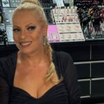 (Фото) Зуица во опуштено издание со ќерка си Македонка во овој убав град