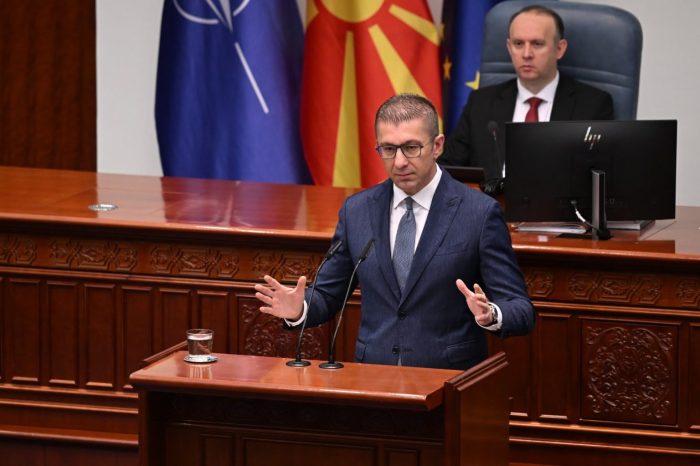 МИЦКОСКИ: И во услови на историски најголема криза со енергентите, платите растат, дефицитот и инфлацијата се намалуваат