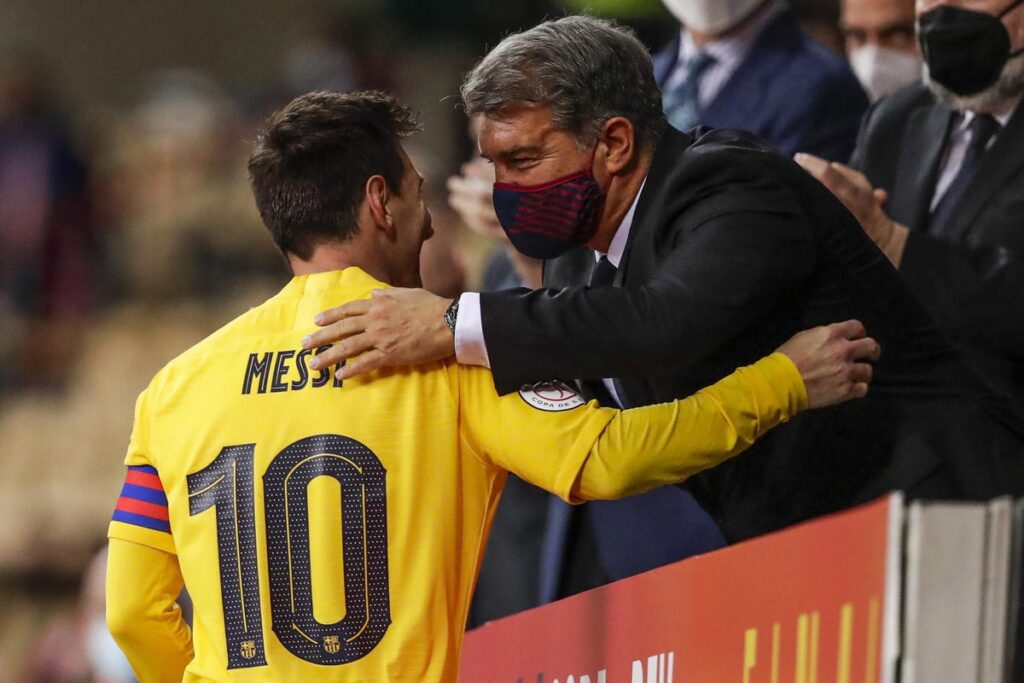 Лапорта за можното враќање на Меси во Барселона: Во секое време и во било која форма!