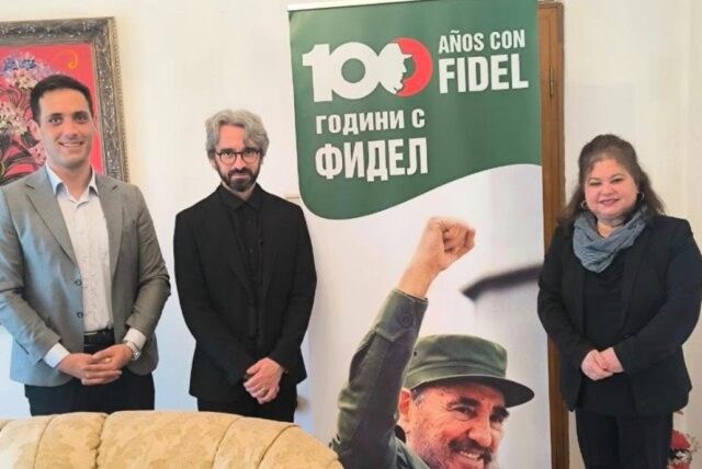 Апасиев и Мециновиќ побараа укинување на блокадата за Куба