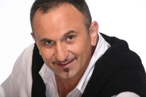 Денес роденден прославува нашиот познат фолк пејач – Новица Василевски