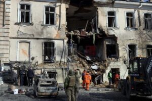 Најмалку четири жртви во нападот на Одеса, Зеленски: Чист тероризам против цивили