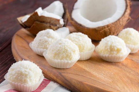 Подгответе ги највкусните топчиња од кокос