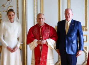 Папата Лав XIV во Монако: Даночниот рај на милијардерите треба да им помогне на сиромашните