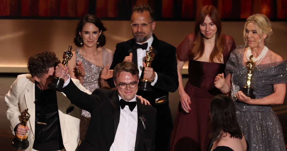 „Господин Никој против Путин“ го освои Оскарот за најдобар документарен филм