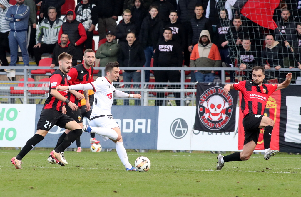 Шкендија го совлада Вардар во Скопје, трката за титулата стана понеизвесна
