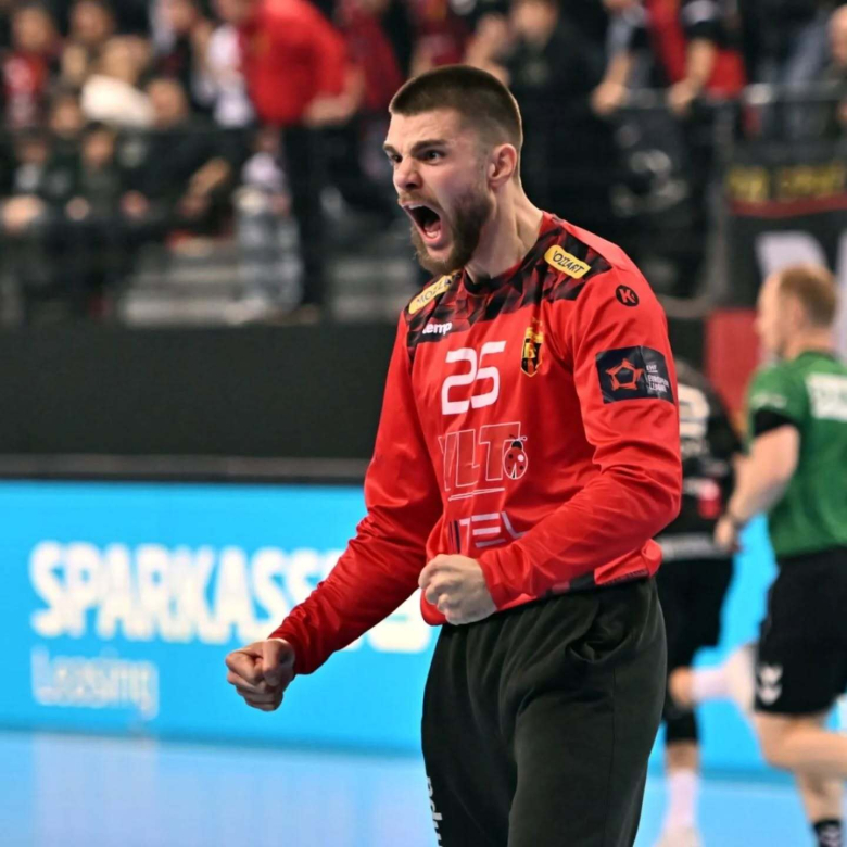 Вардар го згасна битолскиот вулкан и полека го лади шампионскиот шампањ