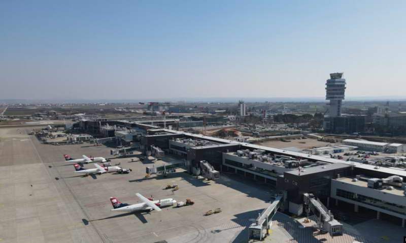 Израелски товарен авион во Белград додека Србија продолжува да извезува оружје