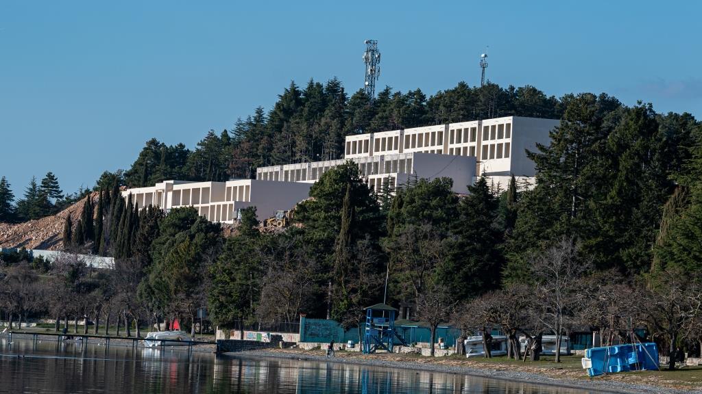 Хотелот во „Горица 3“ влегува во завршна фаза, активистите бараат стопирање на градбата