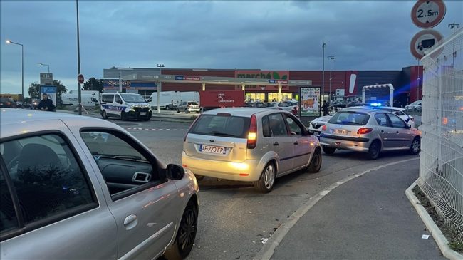 СЛОВЕНИЈА ГО ОГРАНИЧИ КУПУВАЊЕТО ГОРИВО, ВОЈСКАТА ЌЕ ПОМОГНЕ ВО ДИСТРИБУЦИЈАТА