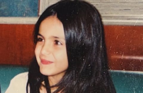 „За жал јас сум…“ –  Ова слатко девојче, денес е позната македонска пејачка, погодувате ли која?