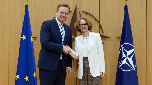 Шекеринска: НАТО го поддржува дијалогот за нормализација на односите меѓу Белград и Приштина