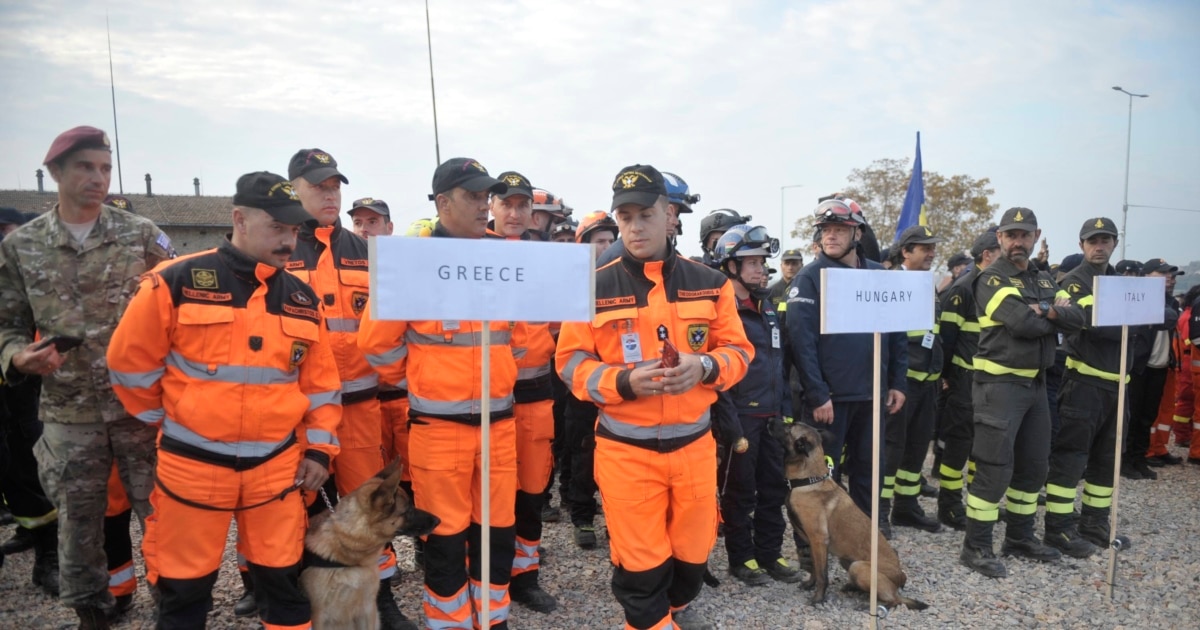 Србија вежба со НАТО, а купува ракети од Кина