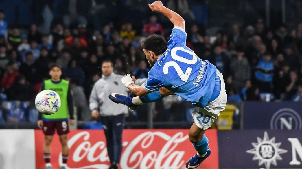 Манчестер Јунајтед сака да го купи Елиф Елмас!