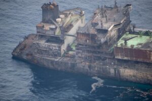 ВИДЕО: Оштететениот руски танкер неконтролирано плови во Средоземното Море, влезе во либиски води