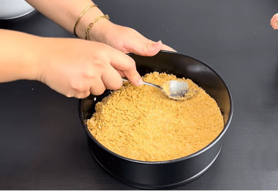 Неверојатно кремаст кокосов десерт подготвен за 5 минути – без јајца, без желатин, без печење, совршен за секоја прилика