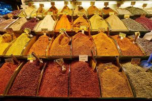 Диететичарите тврдат: Три зачини можат да го подобрат метаболизмот по 50-годишна возраст