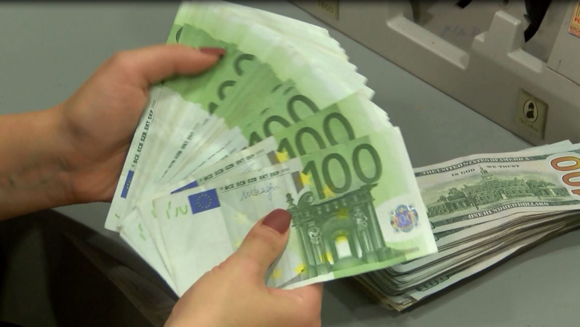 Лажен полицаец му зел 3.500 евра на граѓанин