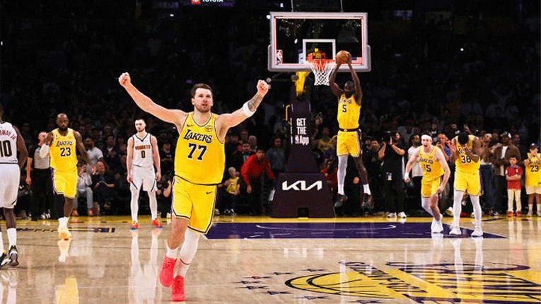 Фантастична партија на Дончиќ за победа на ЛА Лејкерс, Јокиќ застана на асистенција до трипл-дабл (Видео)