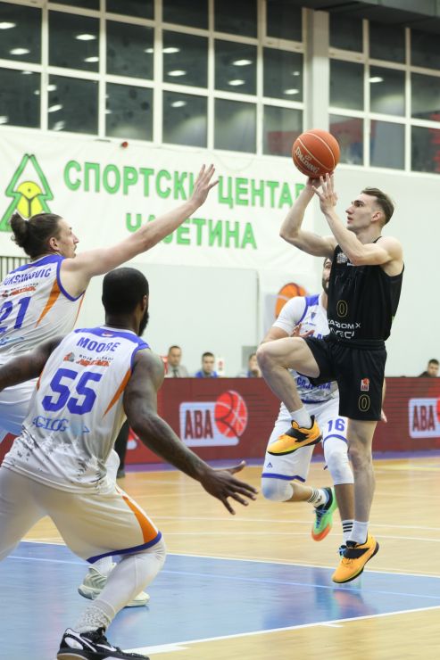 Златибор со 19 тројки го „бомбардираше“ ТФТ