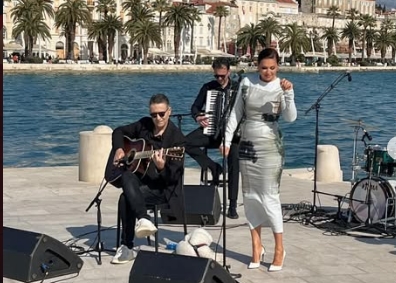 Нина Бадриќ останала без публика на настап, а газдата на локалот одбил да и плати хонорар