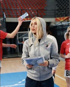 Антониа Гиговска: „Музика или спорт? Или двете?“ – инспиративна порака за страст, дисциплина и баланс