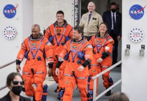 (Видео) Историска мисија е во тек: Артемис II е лансиран кон Месечината