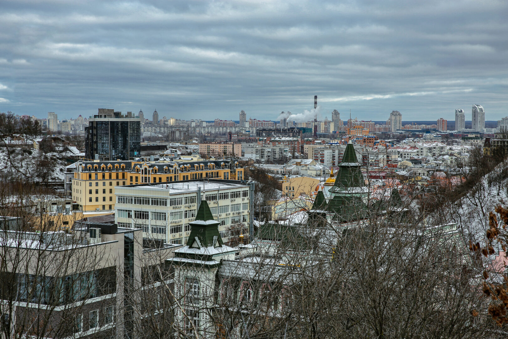 Бројот на жртви во пукањето во Киев се искачи на седум