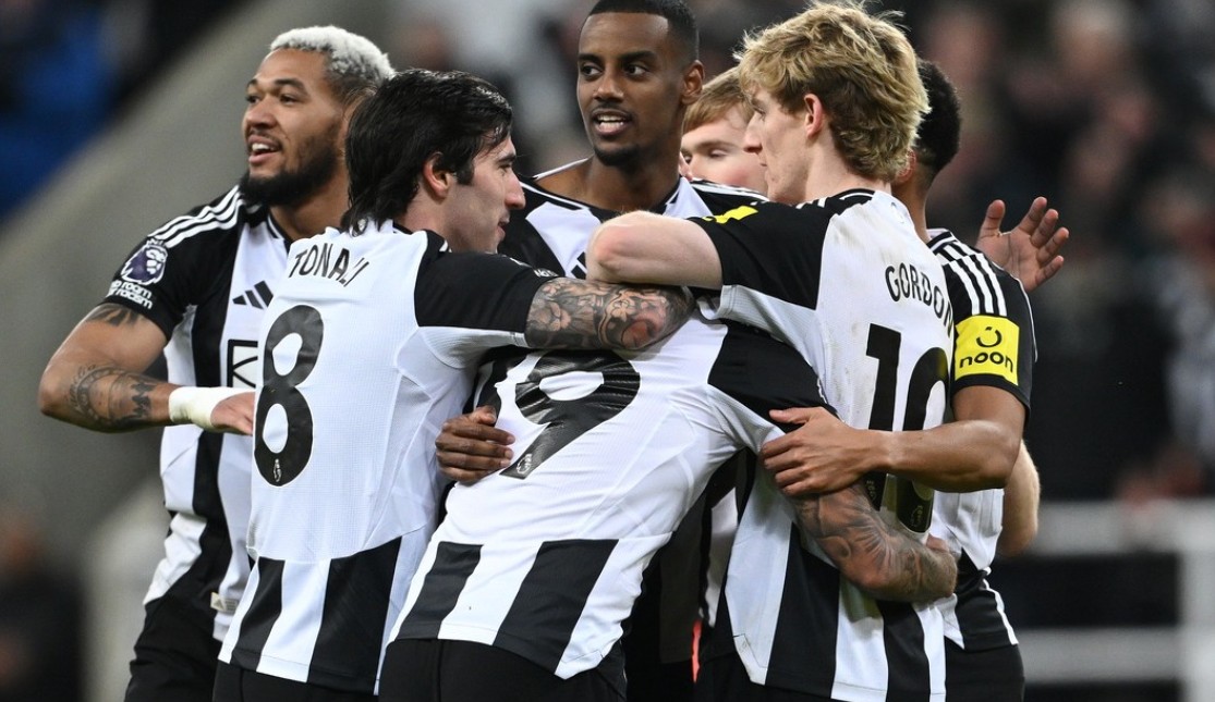 Пак се „крчка“ стомилионски трансфер во Манчестер, ќе биде борба на градските ривали!