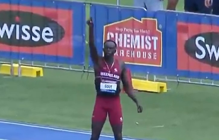 Каков е овој спринт на 100 метри на само 16 години?