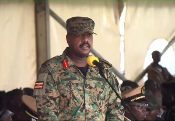 Синот на претседателот на Уганда бара од Турција милијарда долари и брак со најубавата жена