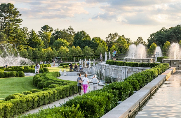 Градини Лонгвуд – вечно зеленило и водена магија