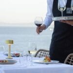 Јадран бара работници: Потребни се 95.000 луѓе, плати до 3.000 евра