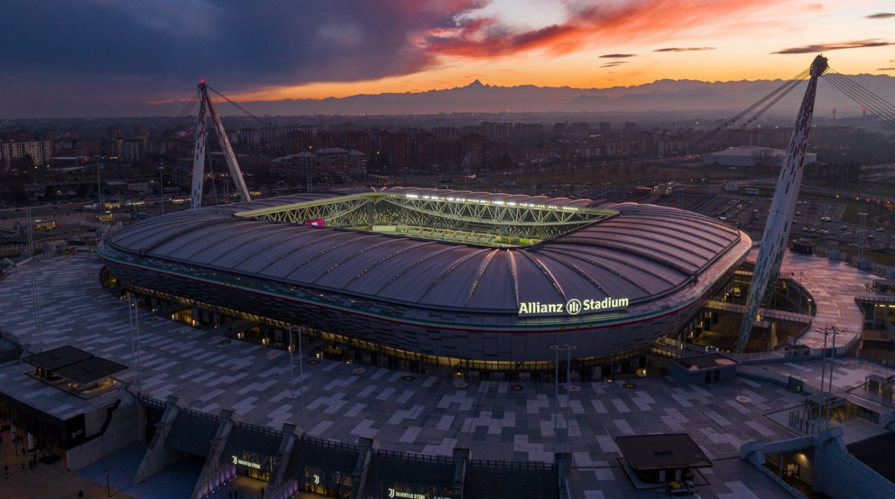 Само еден стадион во Италија ги исполнува условите за ЕП, но нема паника