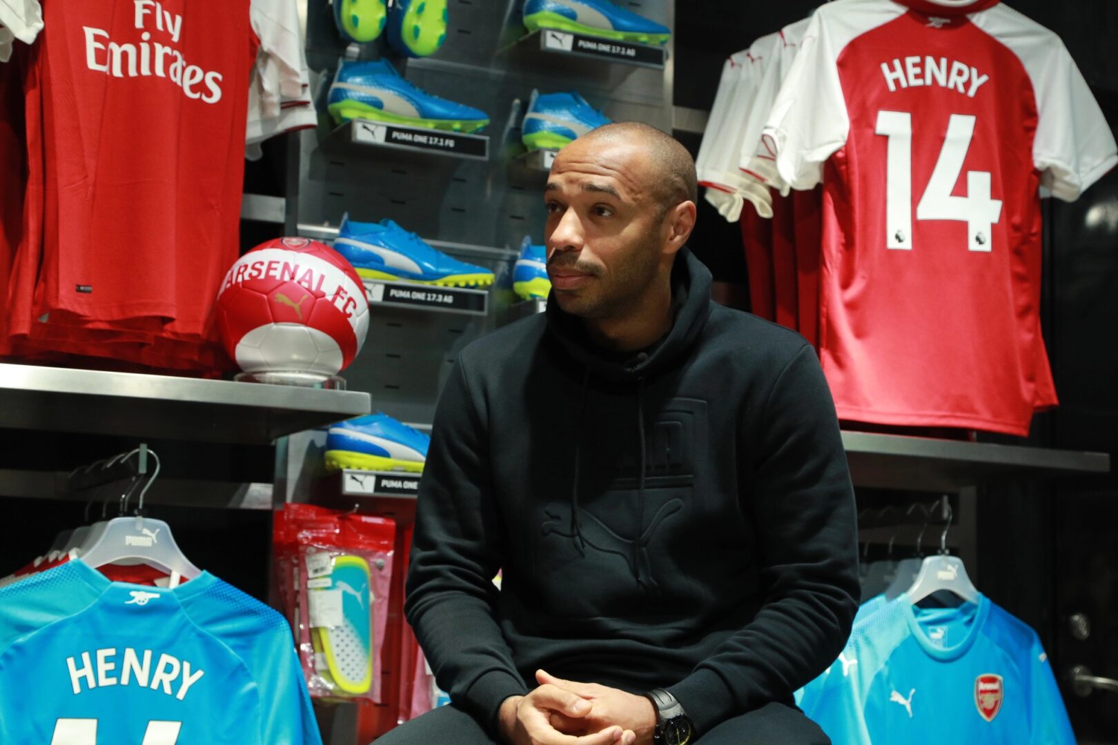 ПСЖ и Баерн не го воодушевија Анри: ТикТок фудбал, училишен натпревар