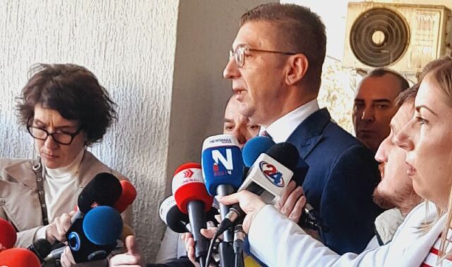 За работниците од марихуана плантажите ли зборуваат, рече премиерот на обвинувањата од СДСМ дека 1.500 луѓе останале без работа поради лошите владини политики