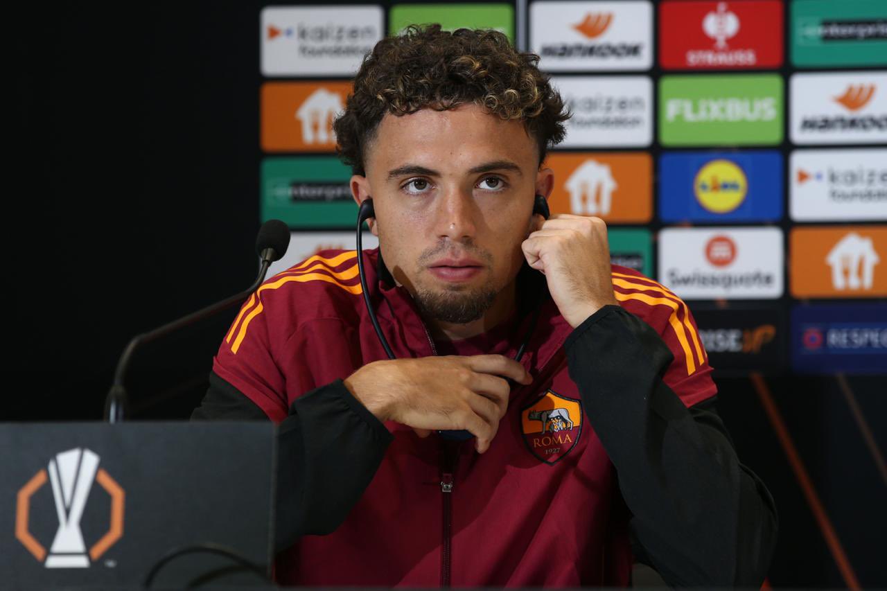 Играчот кој се префрли од тенис на фудбал поради Иниеста е на радарот на Барселона и Реал!