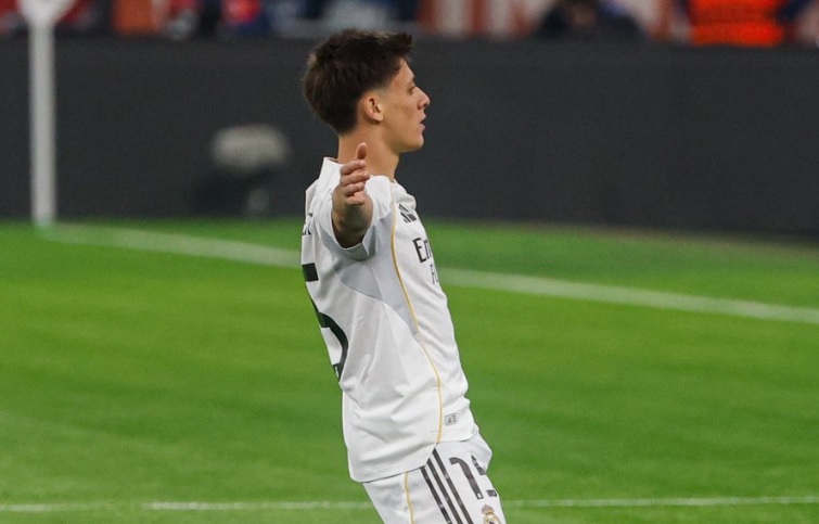 Спектакл во Минхен: „Кралевите“ водат со 2-3 на полувреме