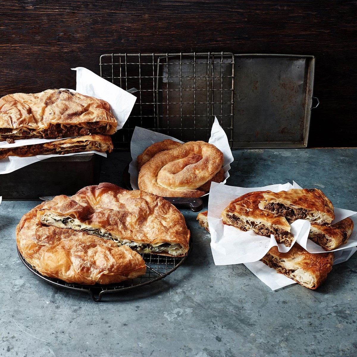 Македонецот кој ja освојува Австралија со бурек: Марк Делевски и неговата пекара во Сиднеј