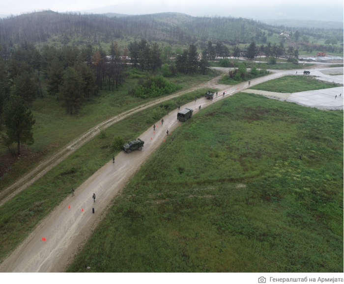 ВИДЕО: Интензивни тактички активности на вежбата „БЛЕСОК 26“ на полигонот Криволак
