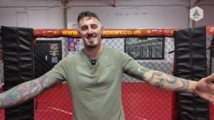 Том Аспинал им се врати на тренинзите