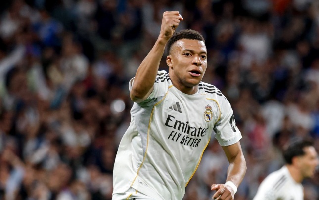 Мбапе пред историја: Само три гола го делат од рекордот на Роналдо во ЛШ