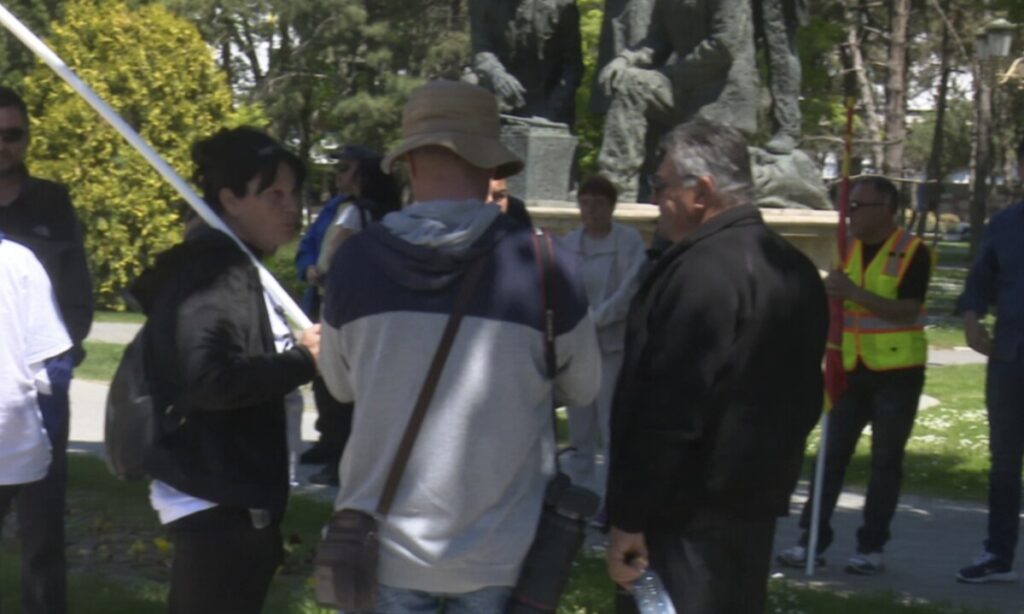 Повторно протест пред Собранието против оданочувањето на приходите од странство