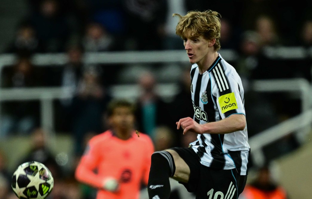 Њукасл му одговорил на Баерн, ако го сакаат Гордон – добро ќе треба да платат!