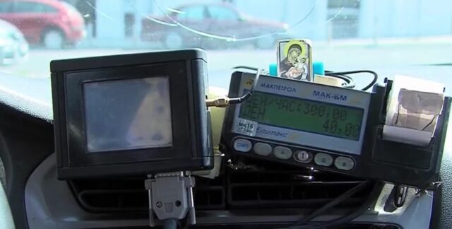 Натепан таксист во Центар кој одбил да вози повеќе лица од дозволеното