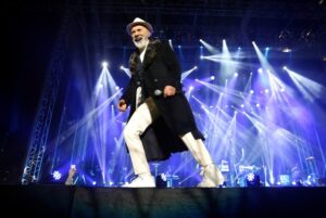 Дино Мерлин го сруши рекордот: Концертот во Сараево го распродаде за еден ден