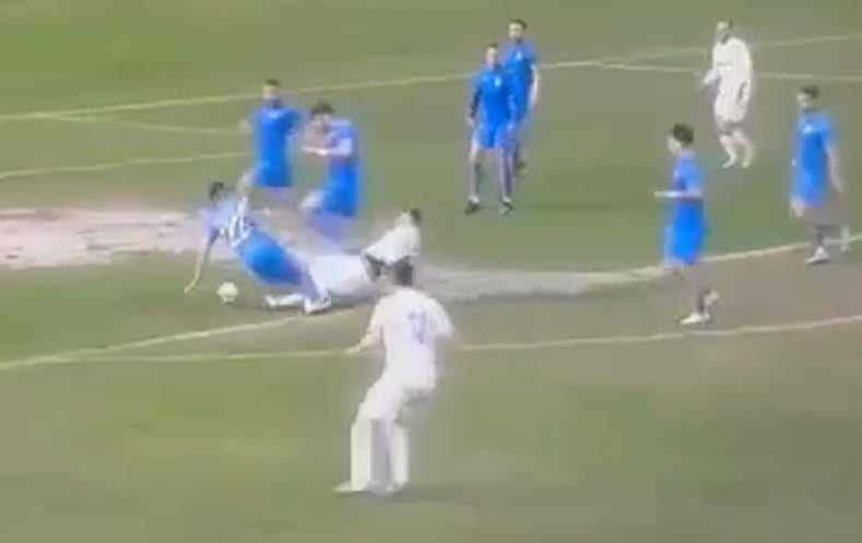 Судијата Трпчески го оштети Скопје, не свирна чист пенал во дербито против Брегалница! (ВИДЕО)