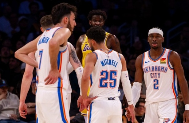 Не оди без Дончиќ и Леброн: Лејкерс се распадна против шампионот (ВИДЕО)